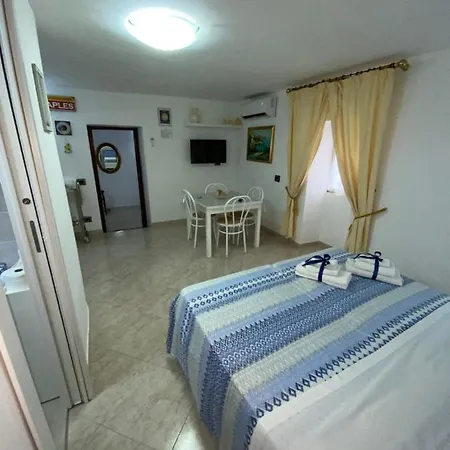 House S. Ferdinando Apartment Naples
