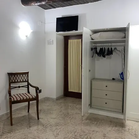 House S. Ferdinando Apartment Naples