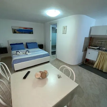 Apartment House S. Ferdinando Naples