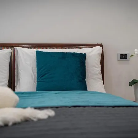 Bed & Breakfast Downtown - E Si Nun Canto Moro *