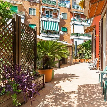 Family With Terrace * Naples