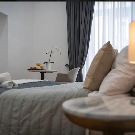Bed & Breakfast Downtown - E Si Nun Canto Moro