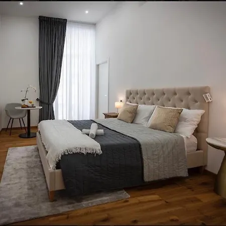 Downtown - E Si Nun Canto Moro Bed & Breakfast *