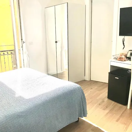 Agora Bed & Breakfast Naples