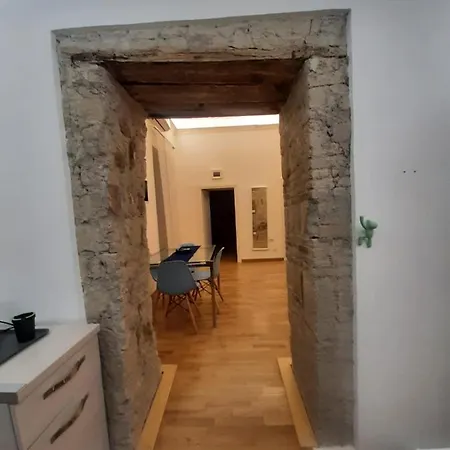 Apartment Pignasecca Naples