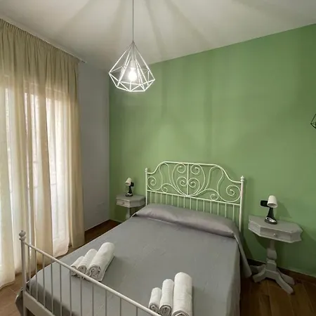 Reginella Naples