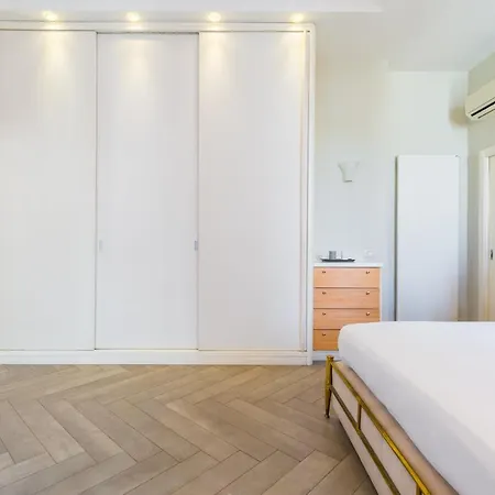 Elegante A Piazza Dei Martiri By Wonderful Italy Apartment