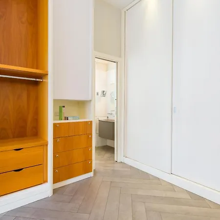 Apartment Elegante A Piazza Dei Martiri By Wonderful Italy