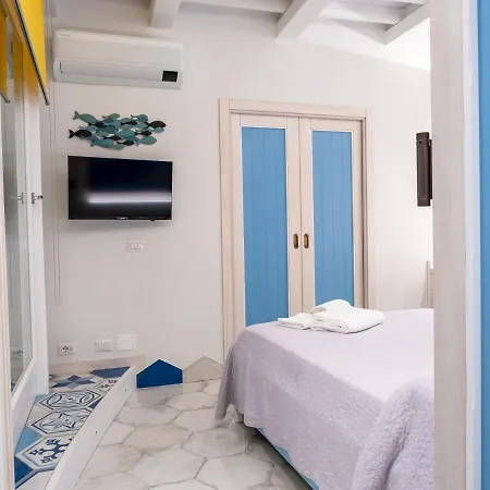 Clicka&sleep Caracciolo Apartment