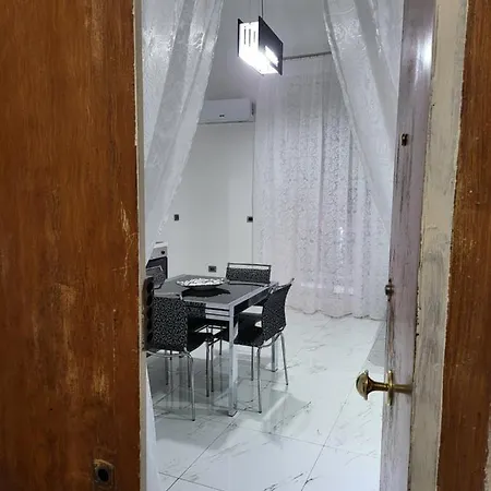 La Casa Di Titina Apartment *