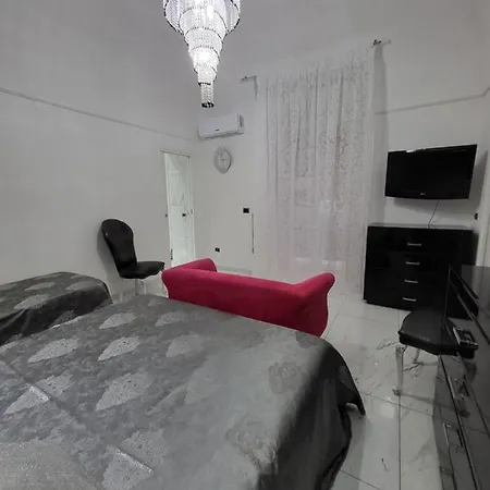 La Casa Di Titina Naples