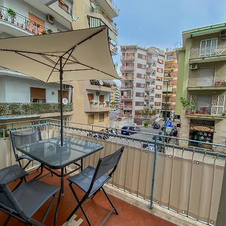 Phoenix House Apartment *