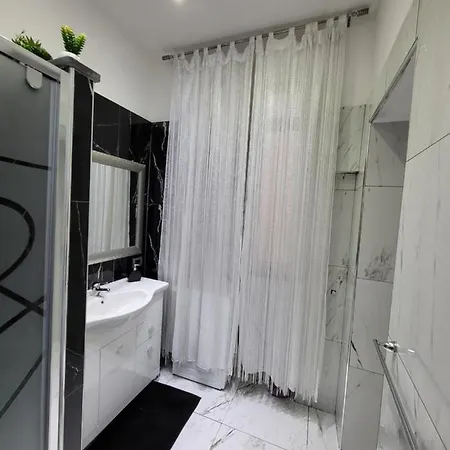 La Casa Di Titina Apartment *