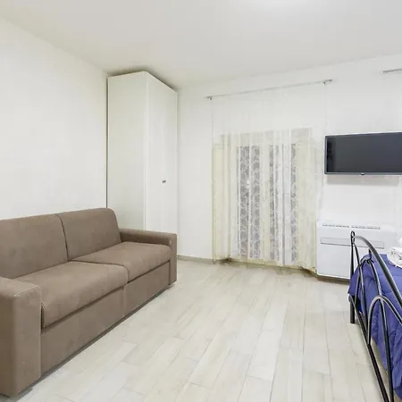 Apartment Nilo 1 - Shelter In The Center By Napoliapartments *