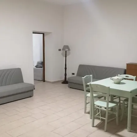 La Casa Di Ade Naples