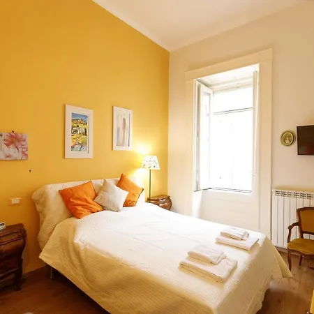 Appartamento Duomo 77 - In The Heart Of The Historical Center By Elite Napoli
