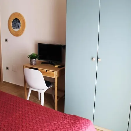 Casetta Con Vista Apartment *
