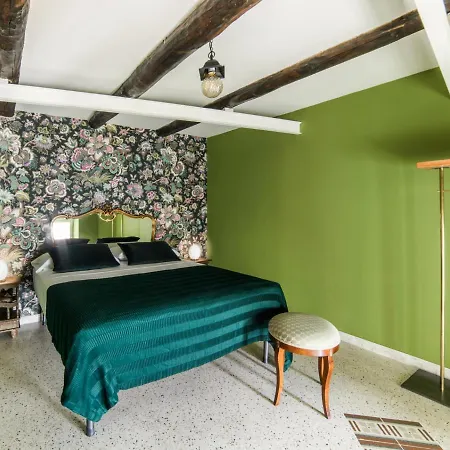 Avantgarden Naples