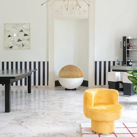 Avantgarden Apartment