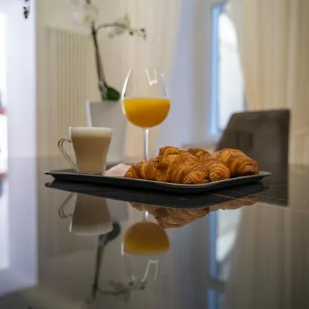 Downtown - E Si Nun Canto Moro Bed & Breakfast *