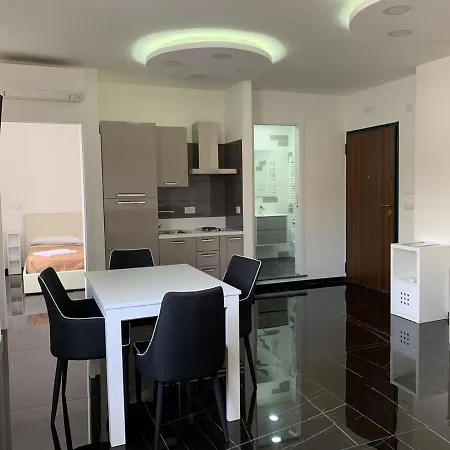 Mondo Suites Apartments * נאפולי