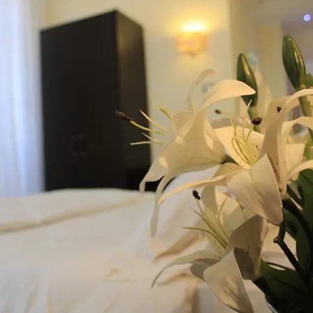 Ferdinando Ii Hotel Neapol