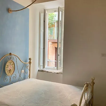 Apartment Casa D'Avalos Naples