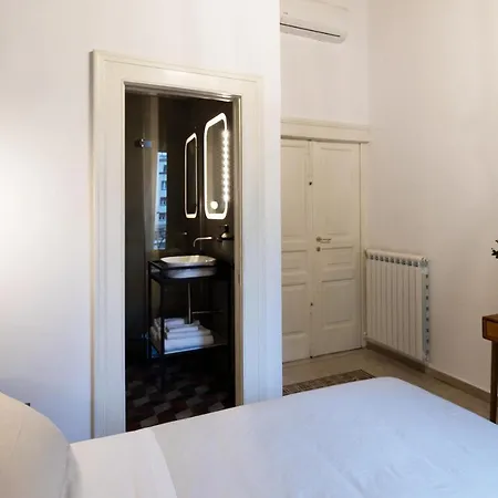 Bed & Breakfast Casa Fanzago Naples