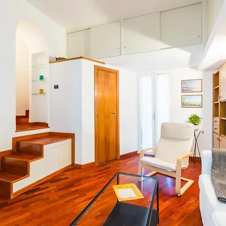 Apartment Parthenope's Eye On The Seafront By Napoliapartments *