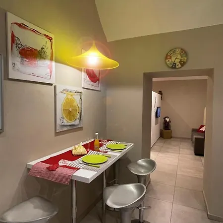 Apartment Portamedina House Naples