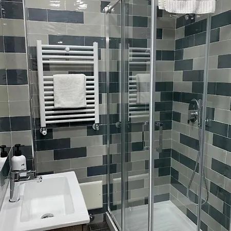 דירה Mondo Suites Apartments