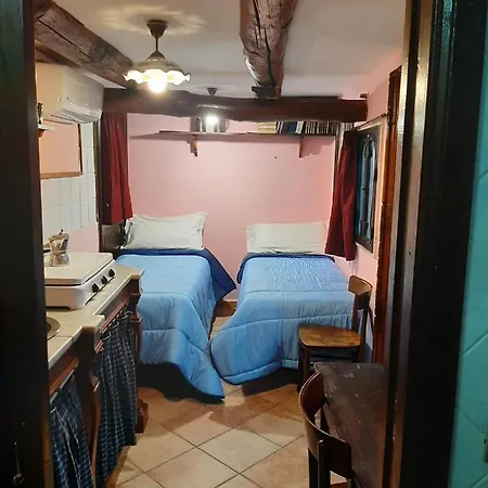Les Jeux Sont Faits Apartment Naples
