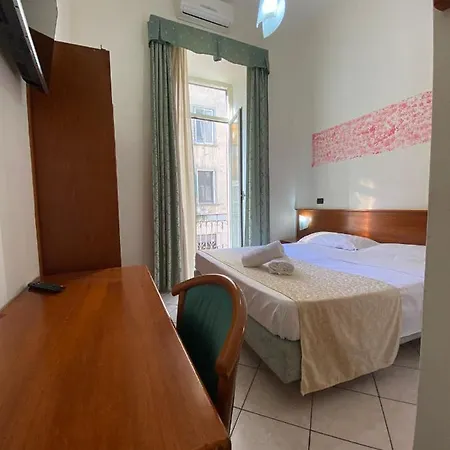 Eliseo Naples