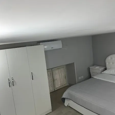 Apartment Sant'agostino House Naples