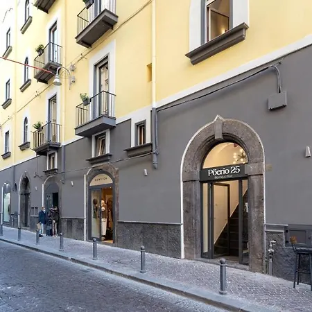 Hotel Poerio 25 Boutique Neapel