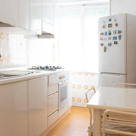 Nella's Carlo Iii Apartment Naples