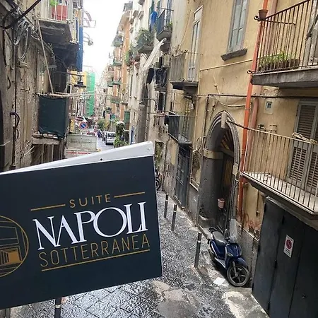 Sotterranea Con Vasca Idromassaggio Appartamento Napoli