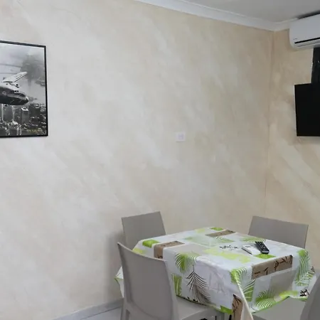 Mg House *