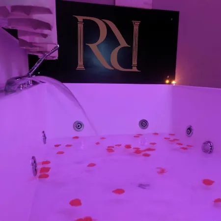 Royalty & לינה וארוחת בוקר