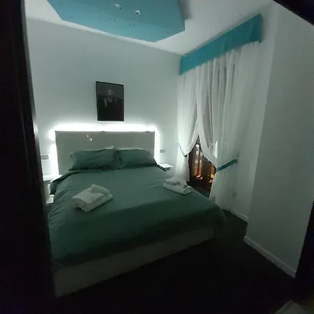 Tiffany & Babylon Luxury Nápoly