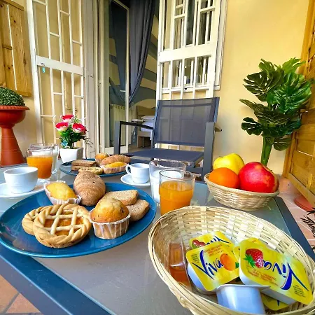 Terrazza Garibaldi Bed & Breakfast Naples