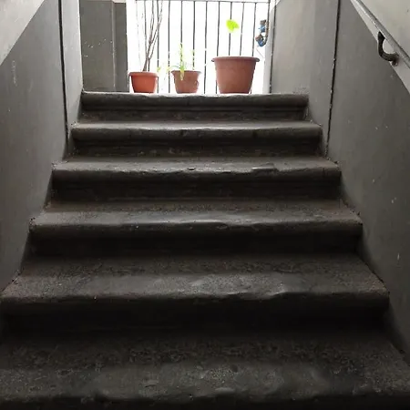 Essenza Di Nápoles