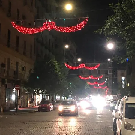 Dama Hostelbb Ostello Napoli