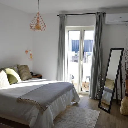 Urban Jungle Bed & Breakfast *
