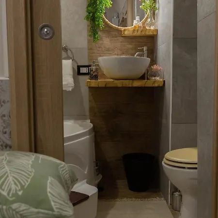 Holiday home Centro-duomo Casina Con Vasca Idromassaggio Naples