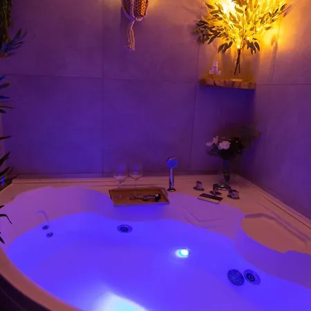 Centro-duomo Casina Con Vasca Idromassaggio Holiday home Naples
