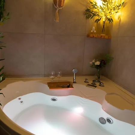 Holiday home Centro-duomo Casina Con Vasca Idromassaggio Naples
