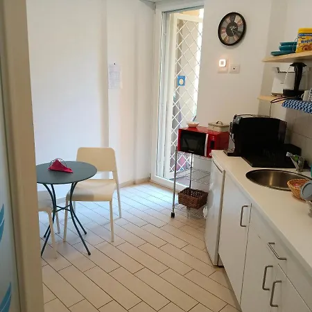 Vomerooms Bed & Breakfast 2*