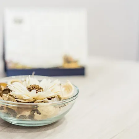 Parthenope Couette-café 3*