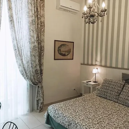 فندق مبيت وإفطار داي ديكوماني